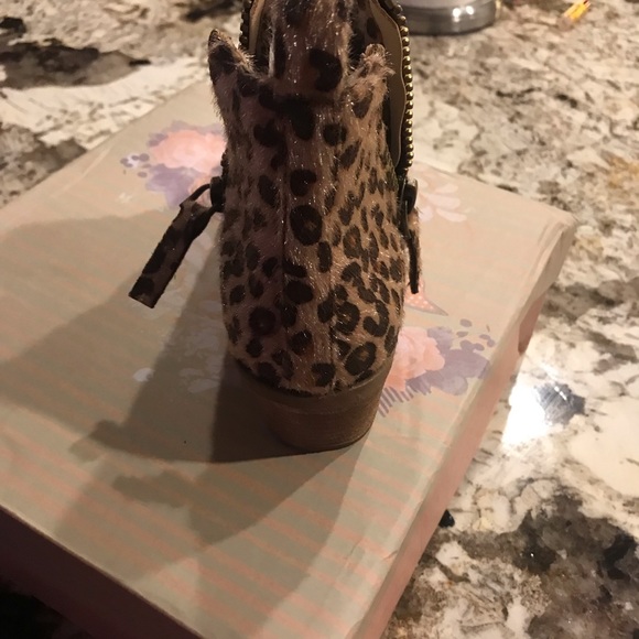 Leopard Booties - Picture 2 of 4